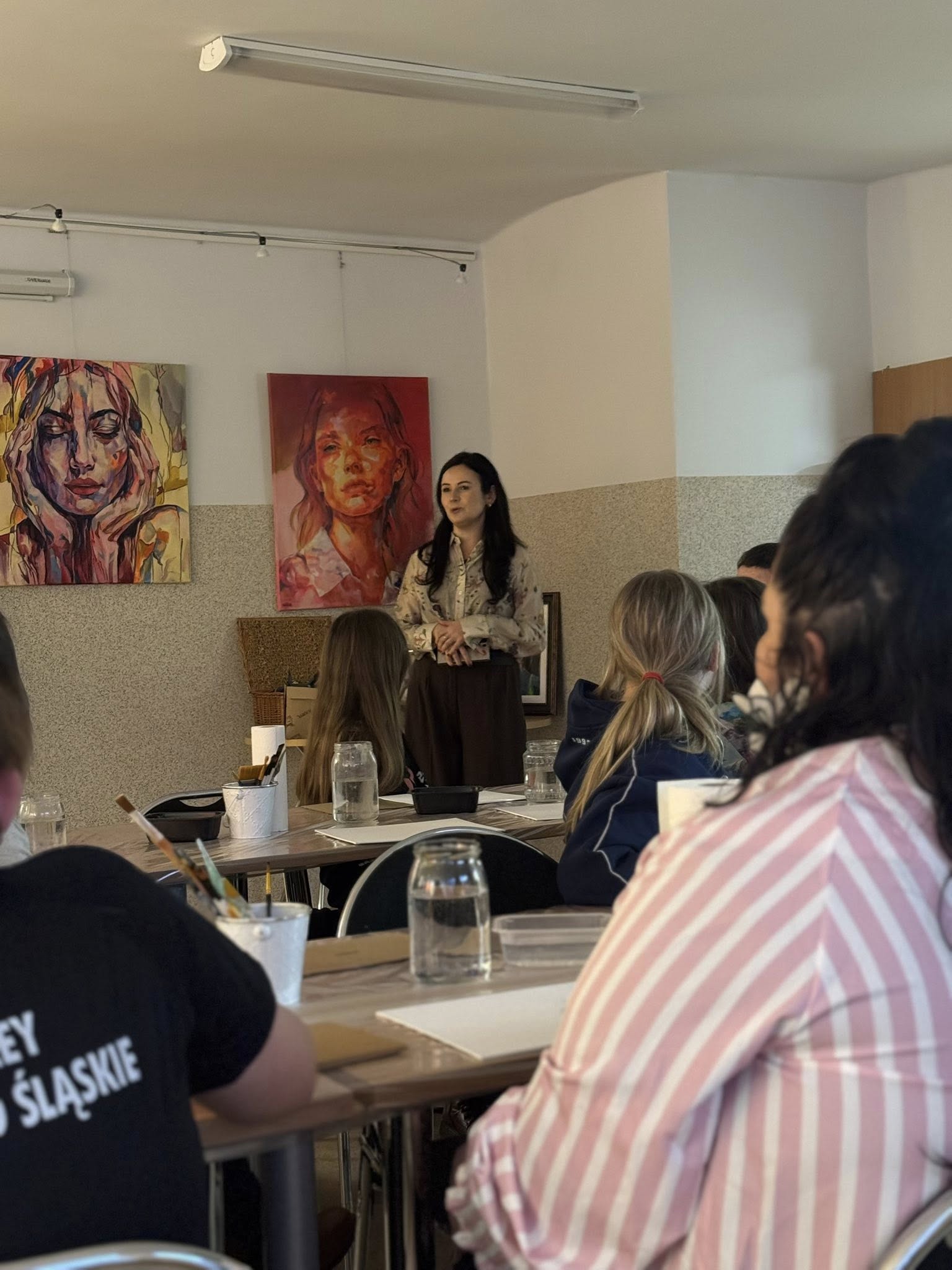 Kobieta, emocja, kolor! A do tego......