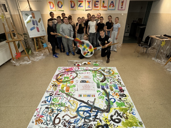 Do dzieła!!!!  Taneczno-malarski performance i historia opowiedziana sztuką.